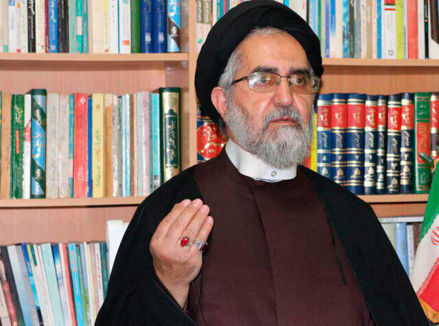 امام جمعه ابرکوه: چرا اسامی بی محتوای گبری را به اسم نام آریایی روی نوزادان می‌گذارند؟