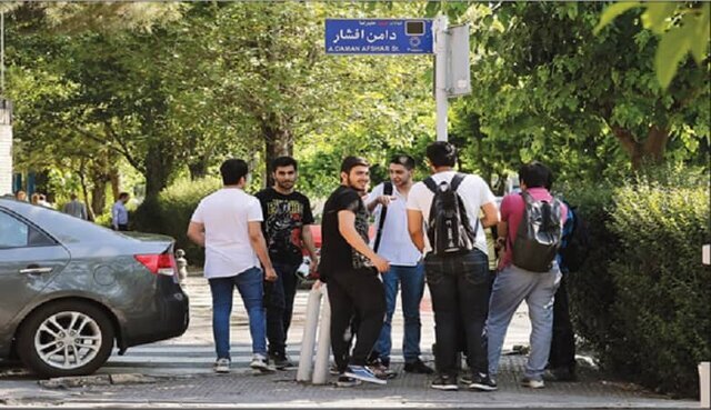 ایرنا : معاون نهاد نمایندگی رهبری در دانشگاه‌ها : برای آزادی دانشجویان بازداشتی وساطت کردیم / حداکثر ۱۵ دانشجوی در بازداشت مانده اند