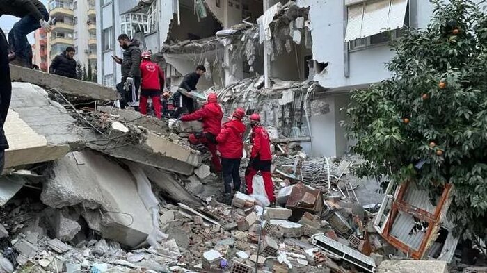 نجات معجزه‌آسای ۳ جوان در ترکیه ۱۹۸ ساعت پس از زلزله