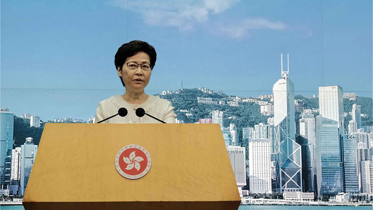آمریکا رییس اجرایی هنگ‌کنگ را تحریم می‌کند