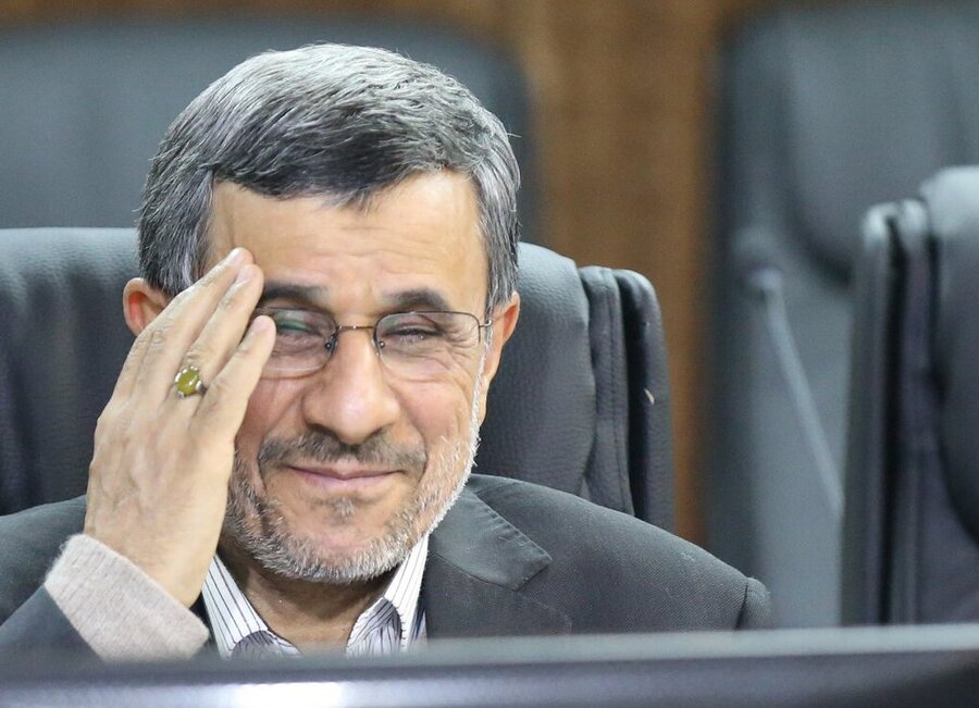 احمدی‌نژاد مدعی شد: جبهه اشراف در سال ۸۸ در تلاش برای کودتا علیه مردم بود/ تقلب یک کلیدواژه‌ جنگ روانی بود