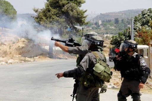 سرکوب تظاهرات فلسطینی‌ها در کرانه باختری/ ۳۲ فلسطینی زخمی شدند